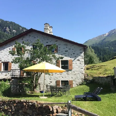 Holiday home Romantic Standalone 5 In Valposchiavo *