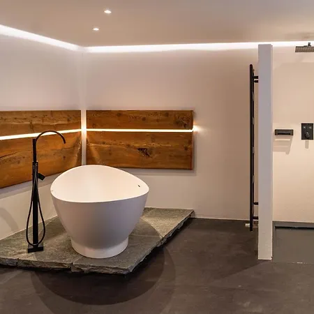 Romantic Standalone 5 In Valposchiavo *