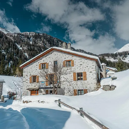 Romantic Standalone 5 In Valposchiavo Tatil Evi